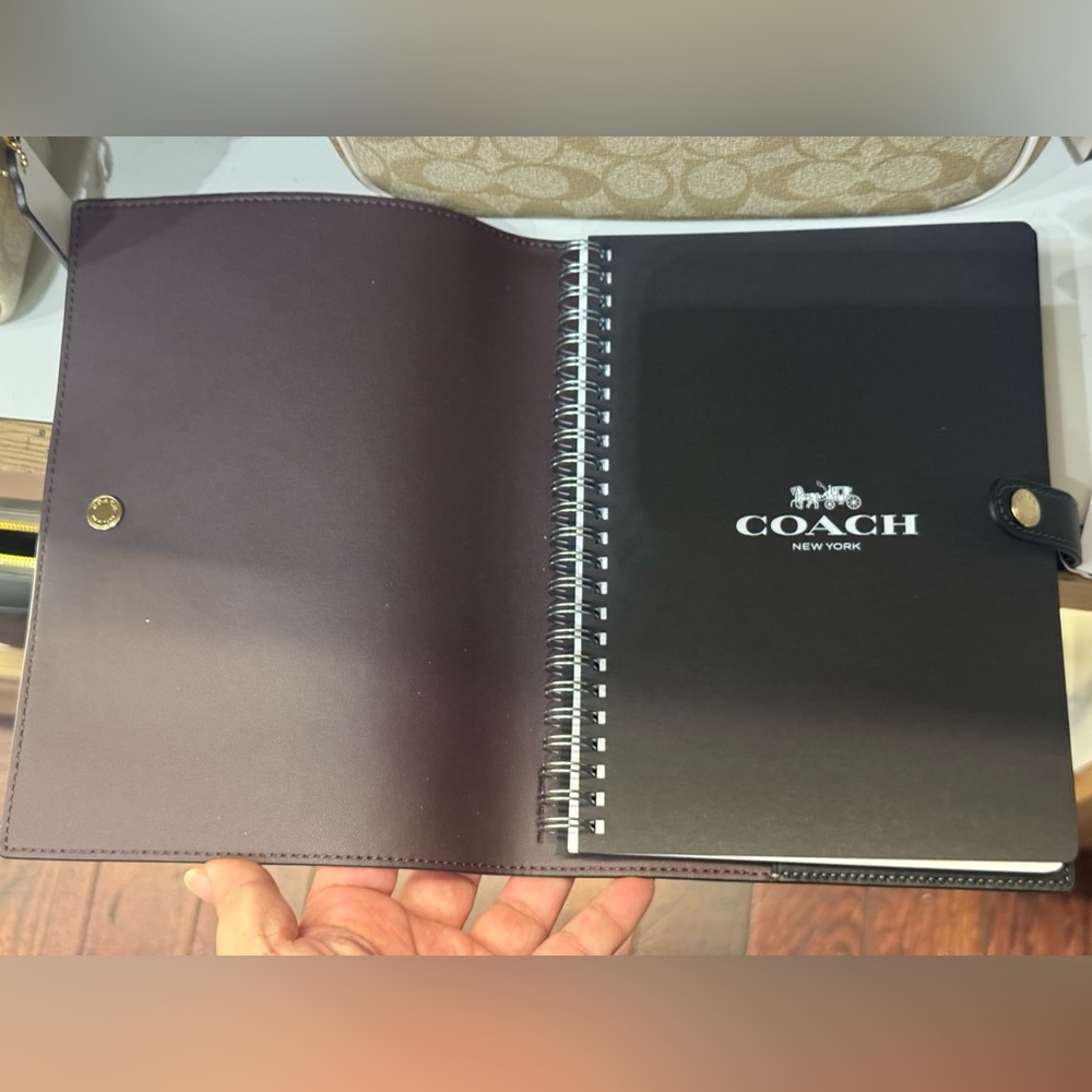 Coach Notebook With Black Cherry In Leather/Black Print CDB79 NWT - Picture 5 of 5